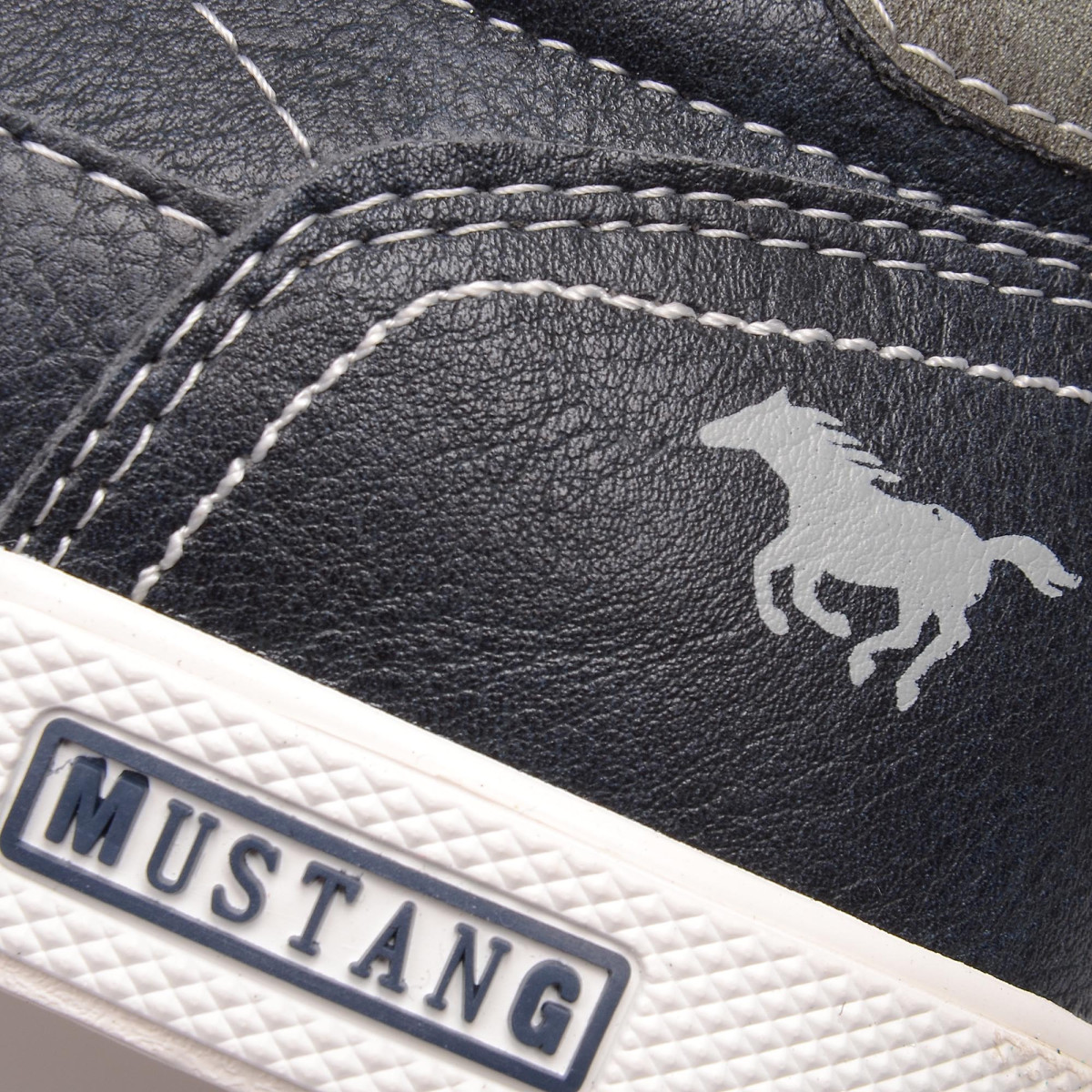 detail Pánská obuv MUSTANG 4120-301-820 NAVY