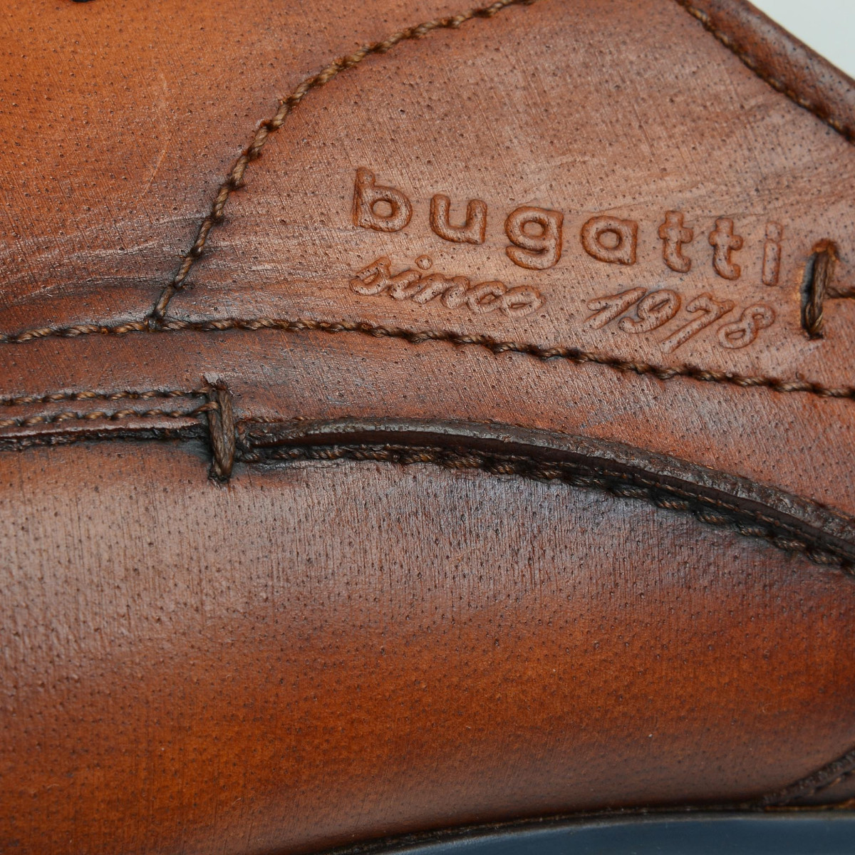 detail Pánské polobotky BUGATTI BUG-1015857-S0 hnědá