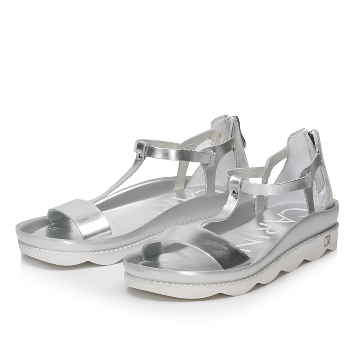 detail Dámské sandály CARINII CAR-10200041-S0 stříbrná
