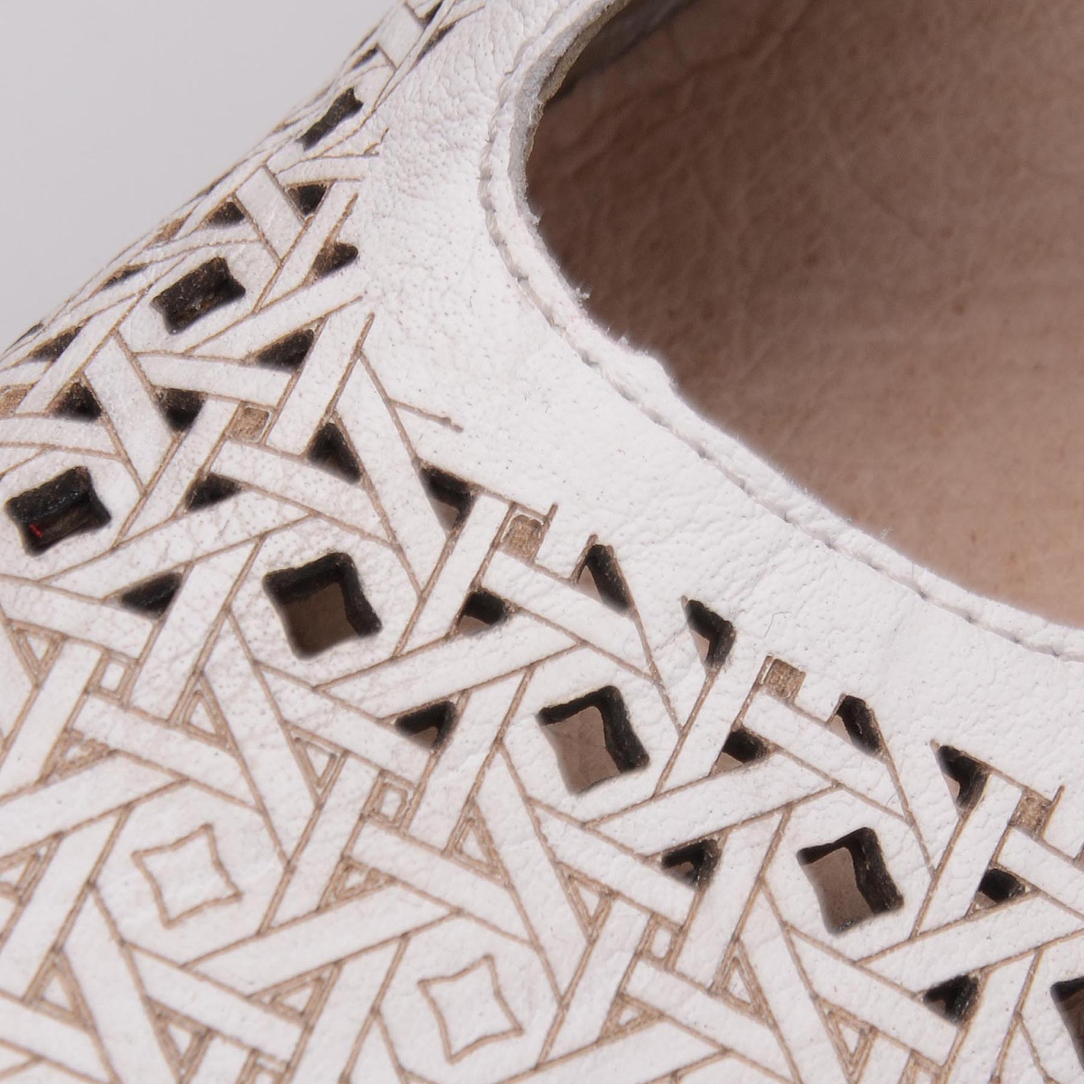 detail Dámská obuv RIEKER 46376/80 WEISS F/S 16