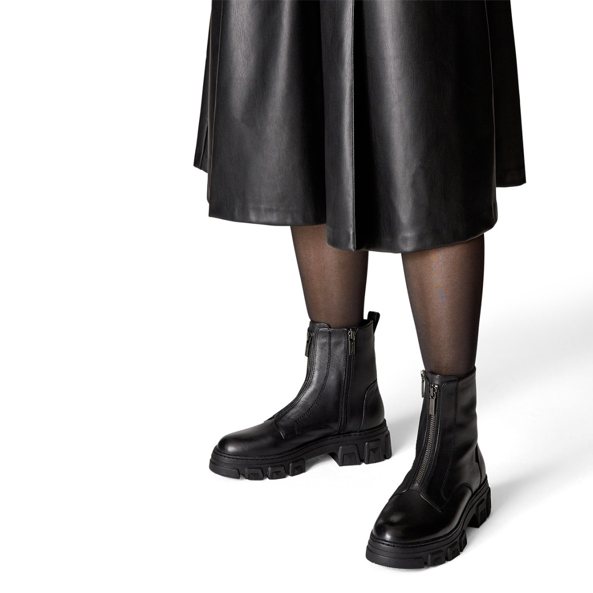 detail Dámská obuv TAMARIS TAM-10301357-W1 černá