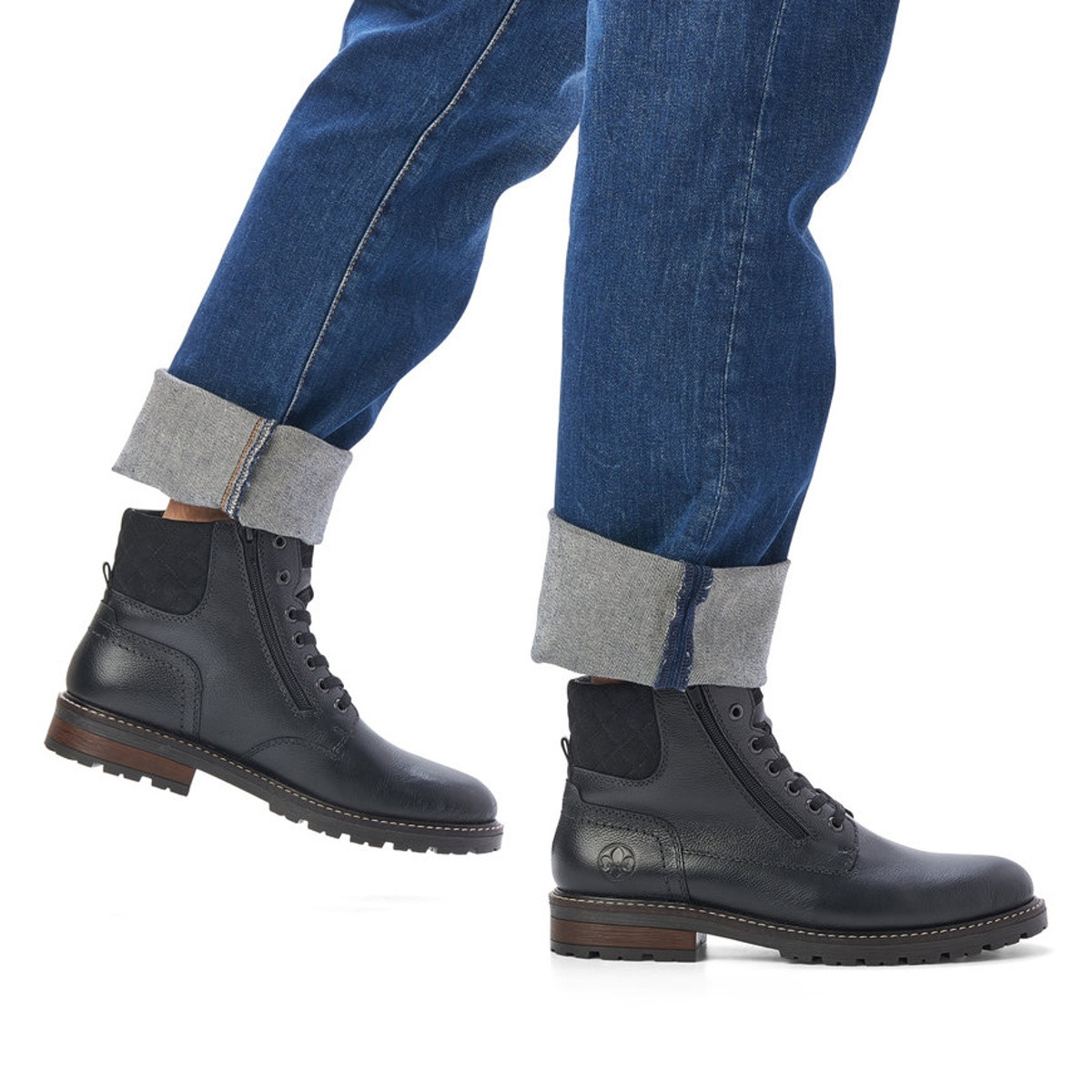 detail Pánská kotníková obuv RIEKER 32044-00 černá W4