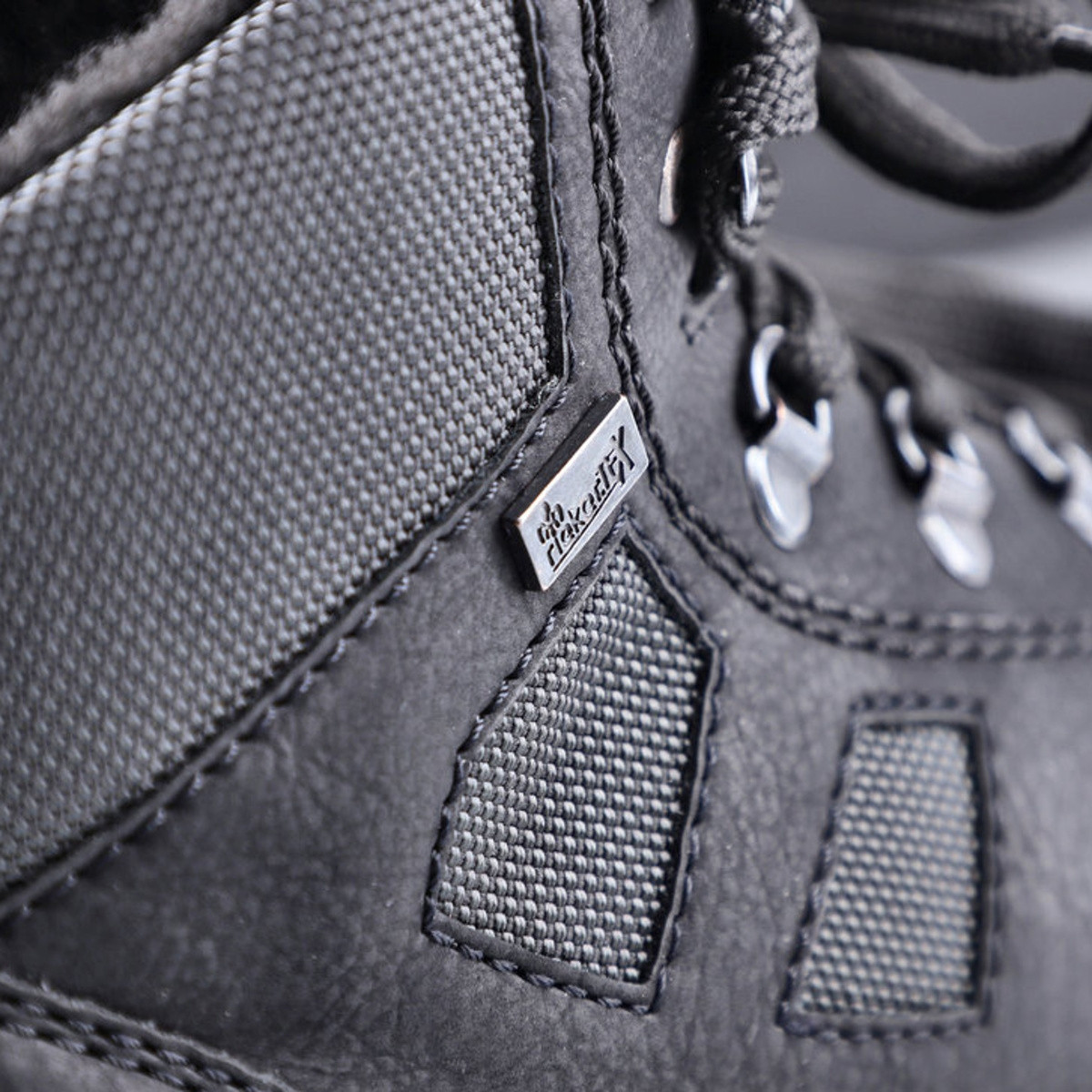 detail Dámská kotníková obuv RIEKER M9844-00 černá W1