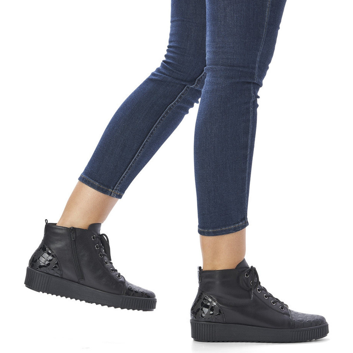 detail Dámská kotníková obuv RIEKER Y6408-00 černá W1