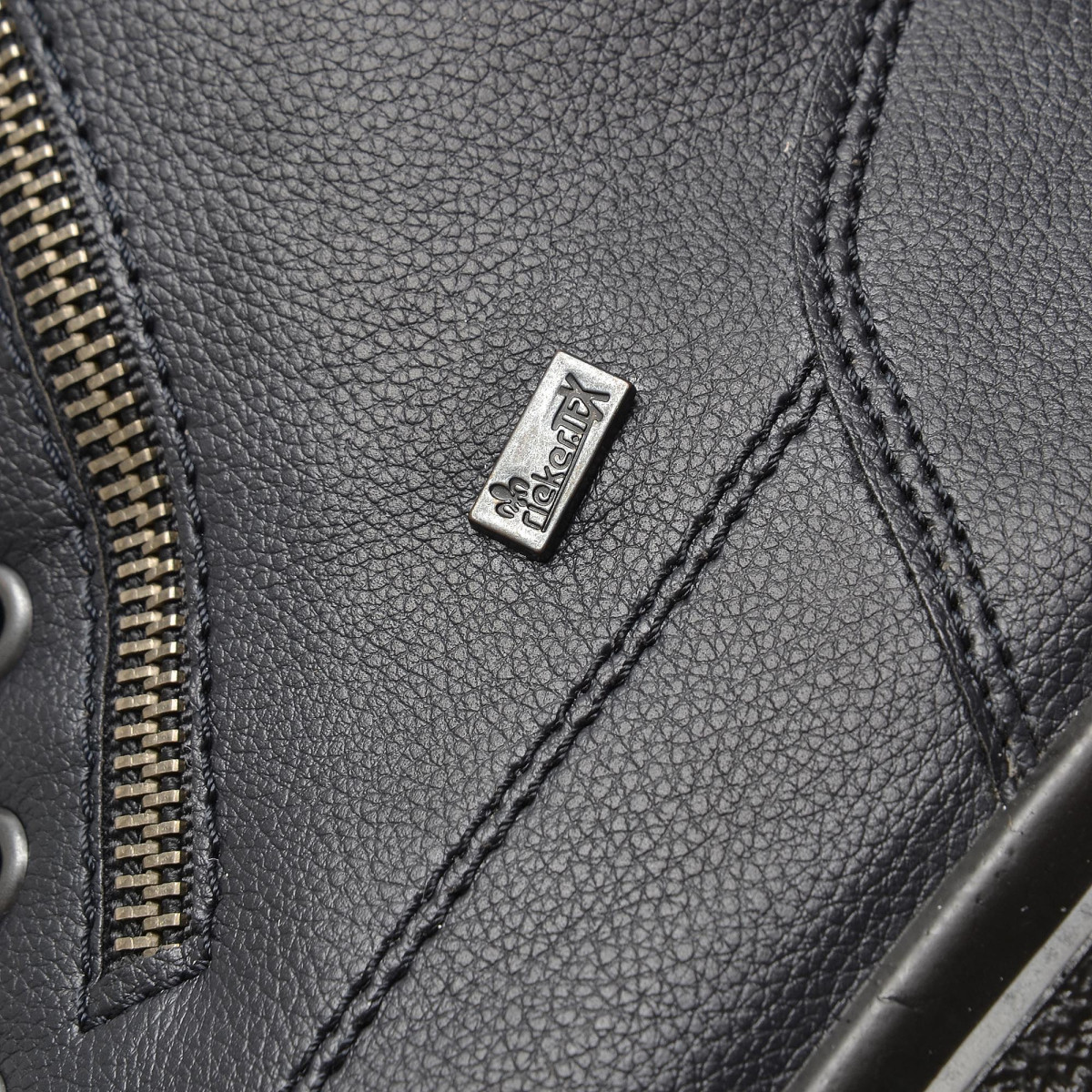 detail Dámské modré kotníkové boty RIEKER Z7004/14 BLAU H/W 8