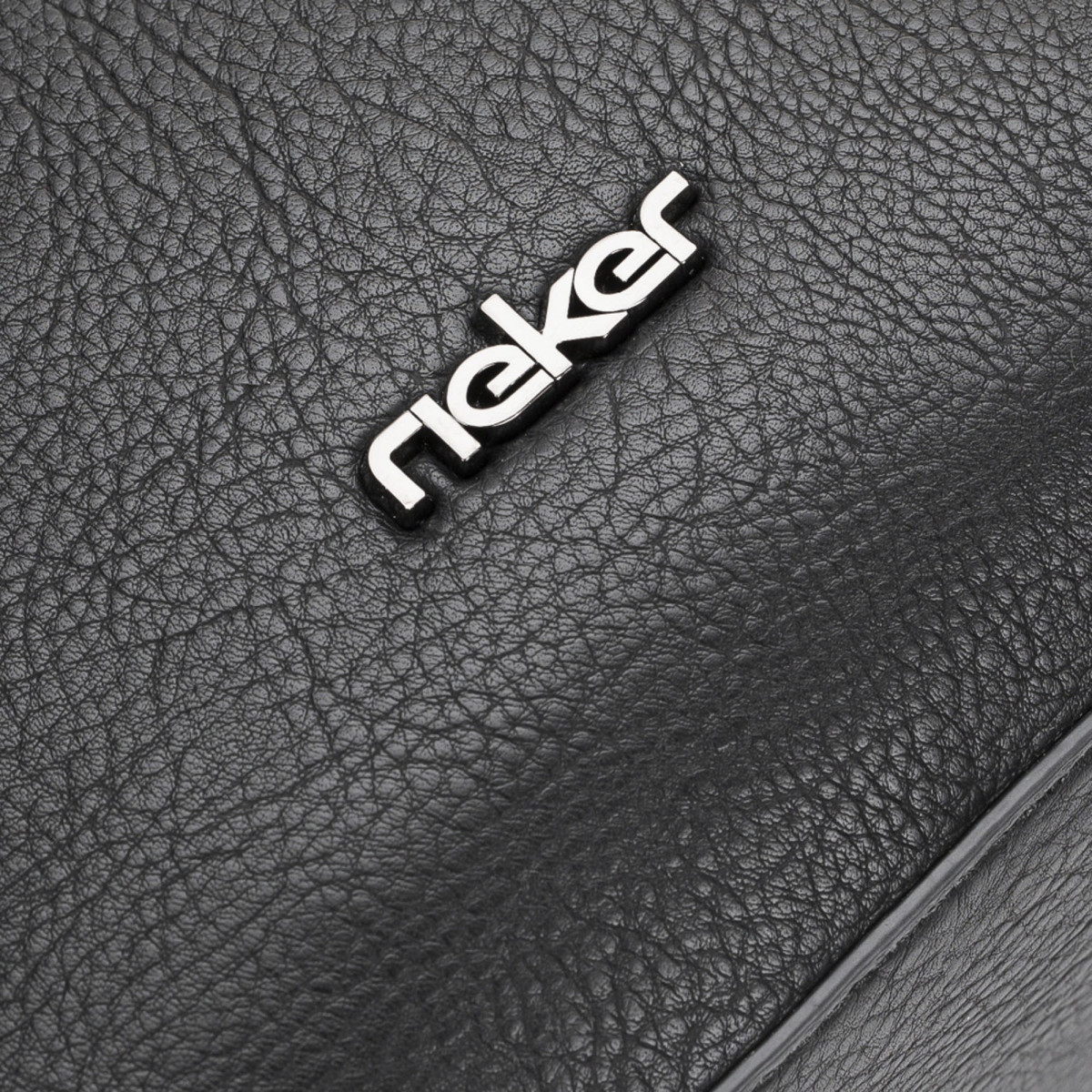 detail Dámská kabelka RIEKER H2181-C020 černá W1