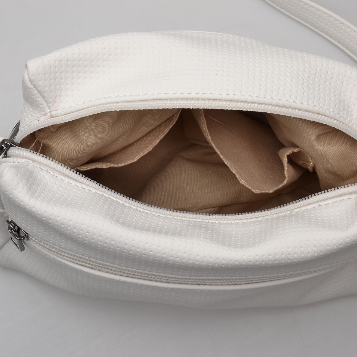 detail Dámská kabelka RIEKER H1320-80 WEISS KOMBI F/S 9