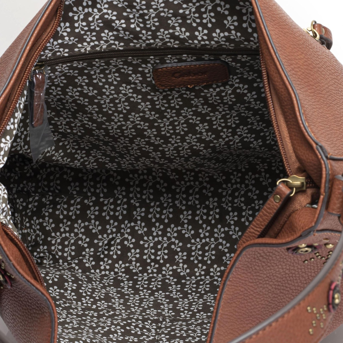 detail Dámská kabelka GABOR 8302-22 COGNAC GIULIA Hobo H/W 9