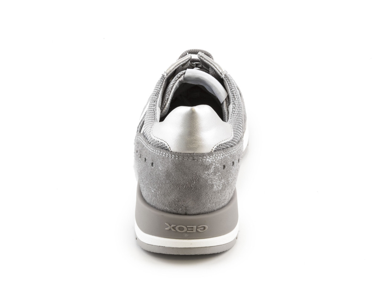 detail GEOX D