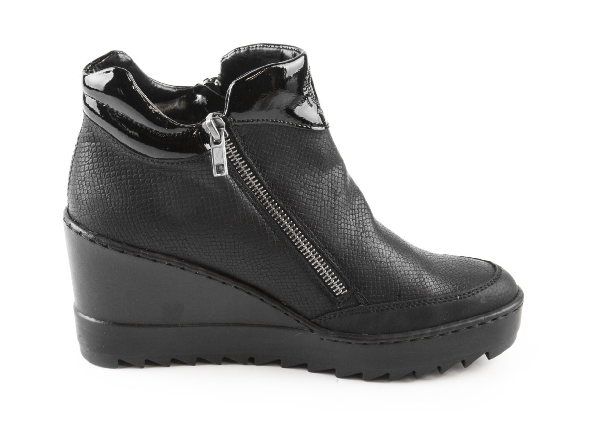 detail Dámské kotníkové boty na klínku se dvěma zipy šíře G N2992-00 / černá