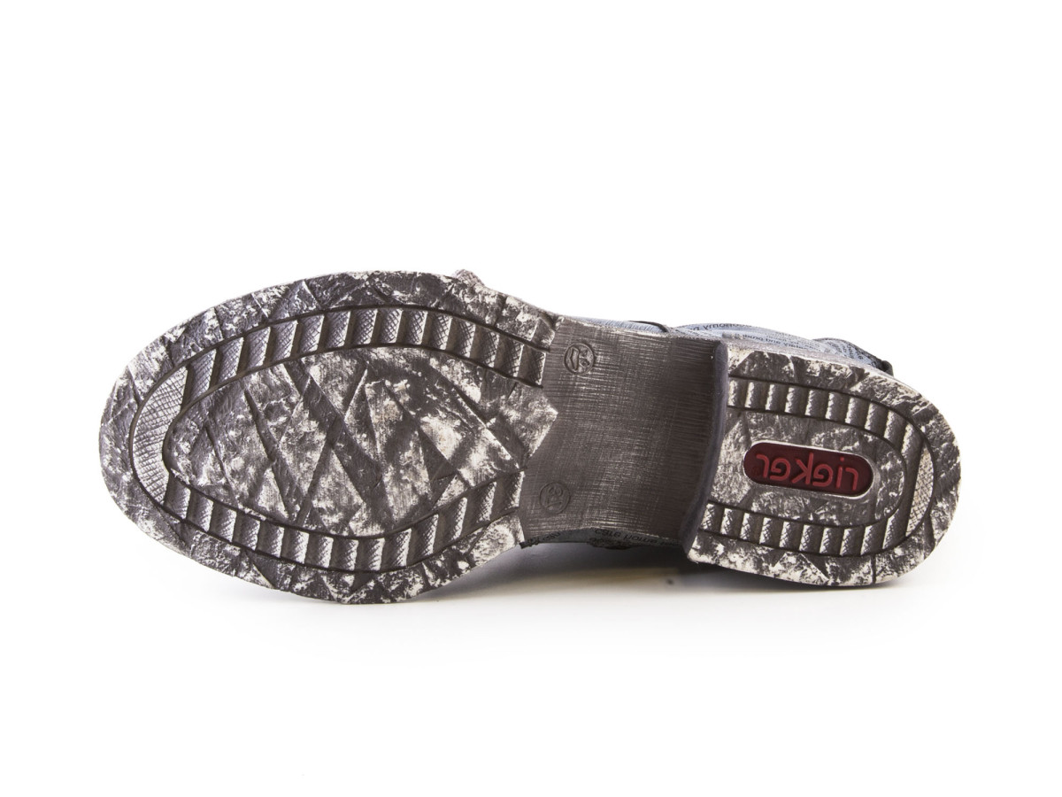 detail Dámské zateplené kotníkové boty na nízkém podpatku se šněrováním šíře G 70822-1