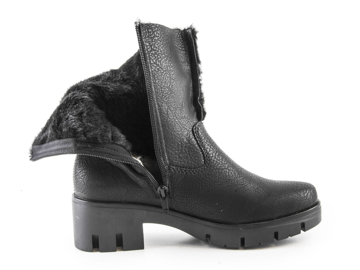 detail Dámské polokozačky na podpatku a platformě s ovčí vlnou a TEX membránou šíře G