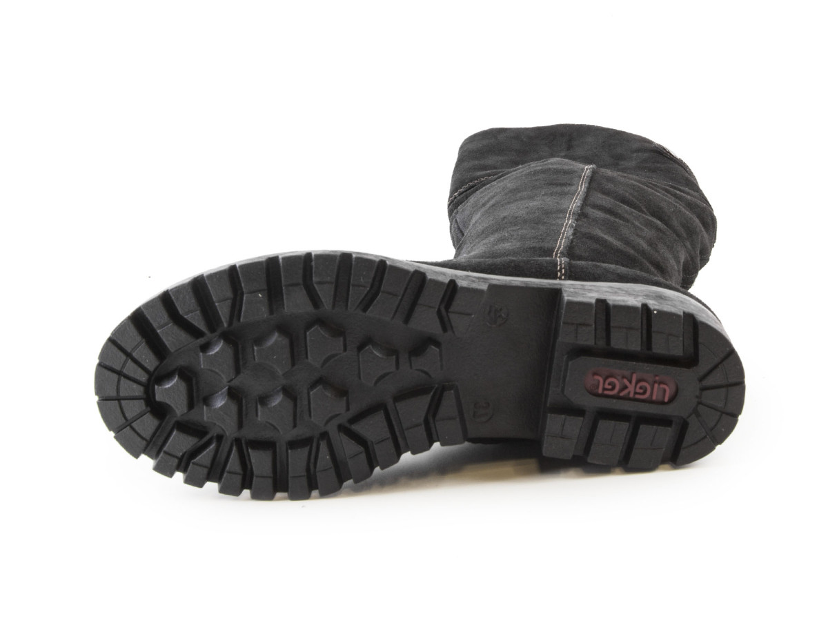 detail Dámské kožené kozačky přes kolena na nízkém podpatku šíře G 78552-00 / černá