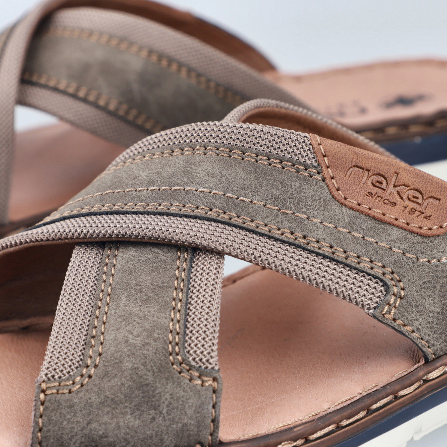 detail Pánské nazouváky RIEKER 25182-25 šedá S6