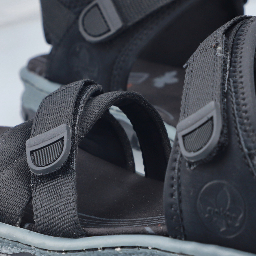 detail Dámské sandály RIEKER 68852-00 černá S6