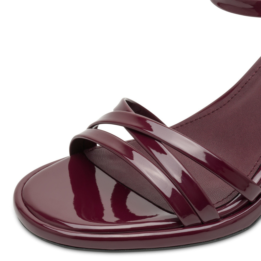 detail Dámské sandály TAMARIS 28328-46-568 červená S6